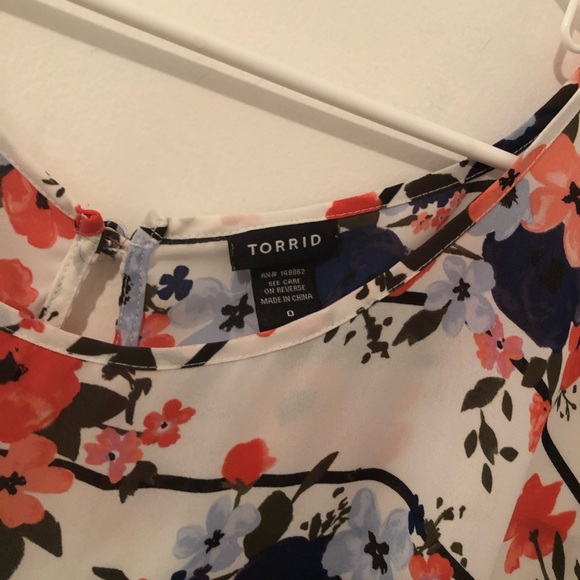 White Floral Top - Picture 2 of 3